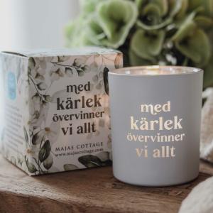 Ljuslykta Med kärlek övervinner vi allt - Majas lyktor/ Barncancerfonden